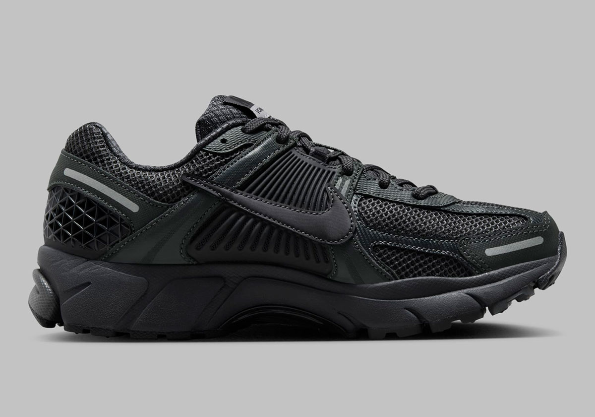 Nike Zoom Vomero 5 Triple Black Fq7079 002 7