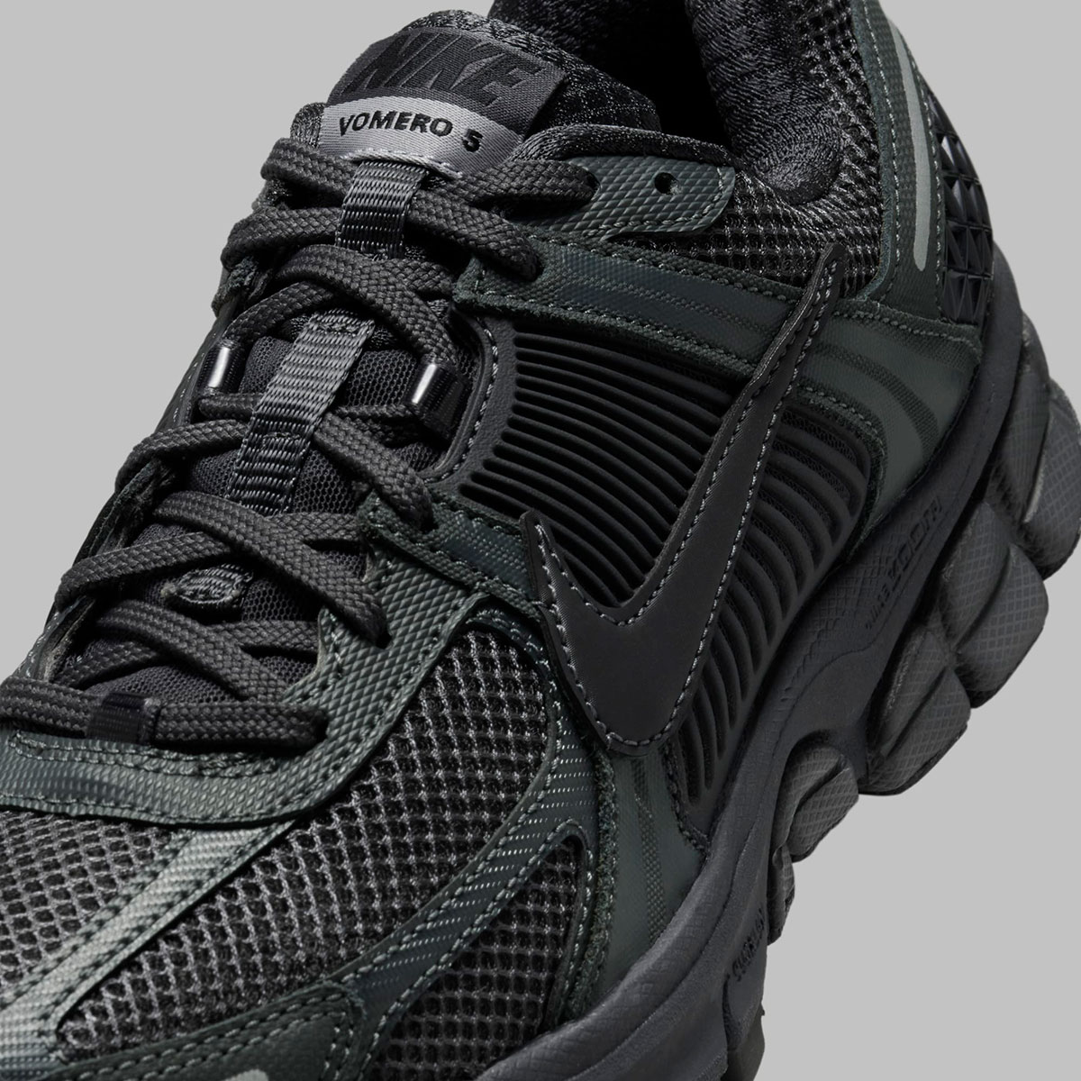 Nike Zoom Vomero 5 Triple Black Fq7079 002 8