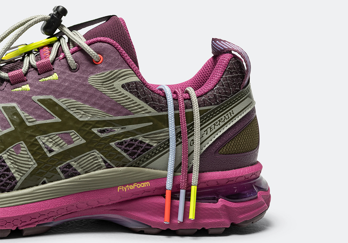 Up There Asics Gel Terrain 1203a520 500 3