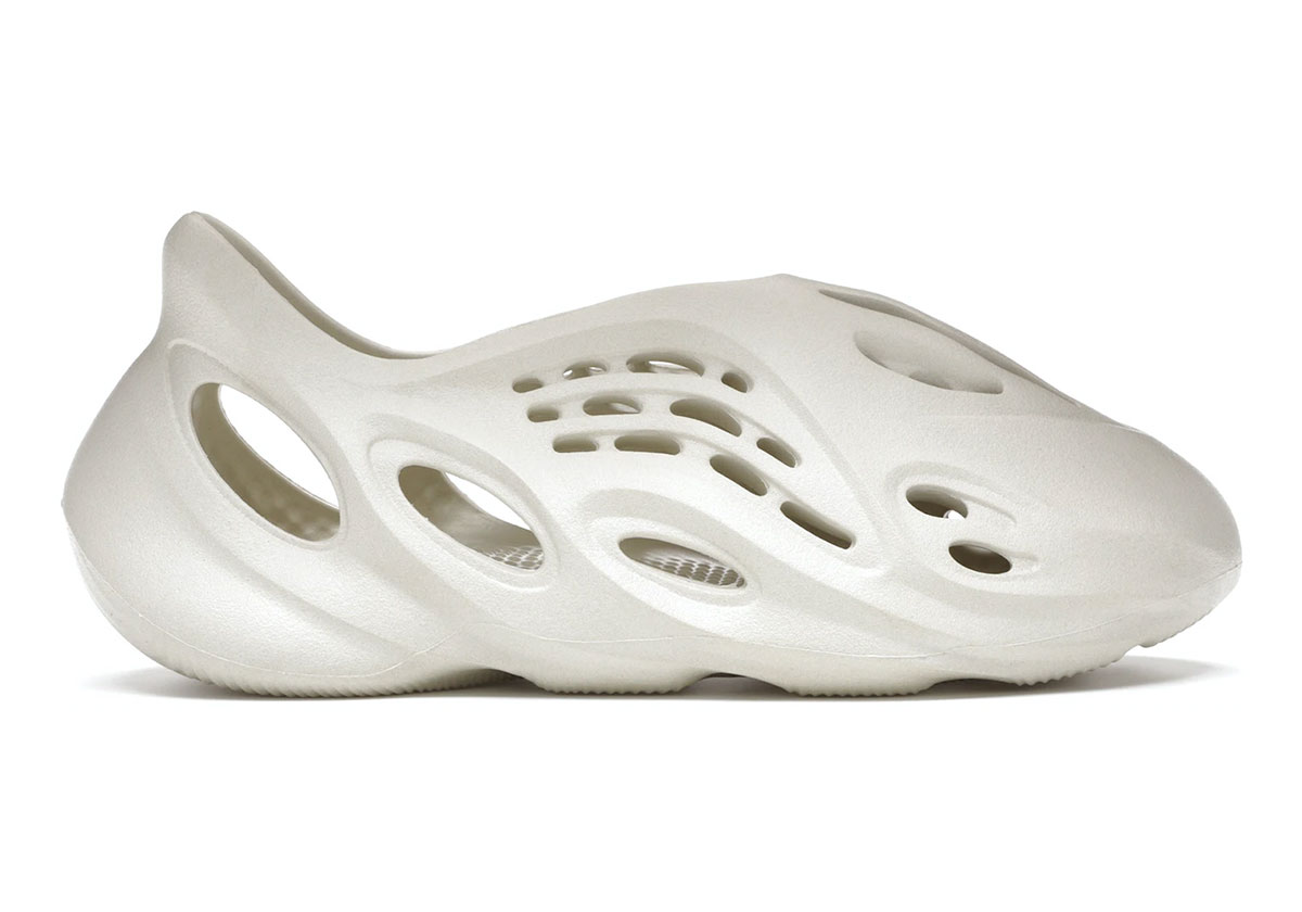 Yeezy Foam Runner Sand Yeezy Day 2024