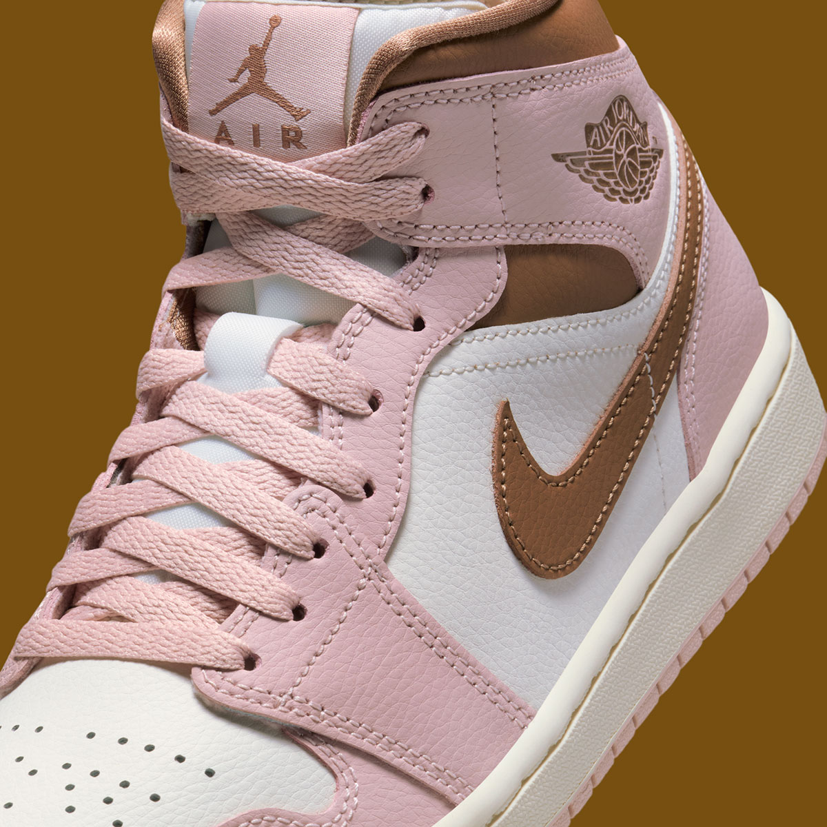 Air Jordan 1 Mid Neapolitan Bq6472 620 3