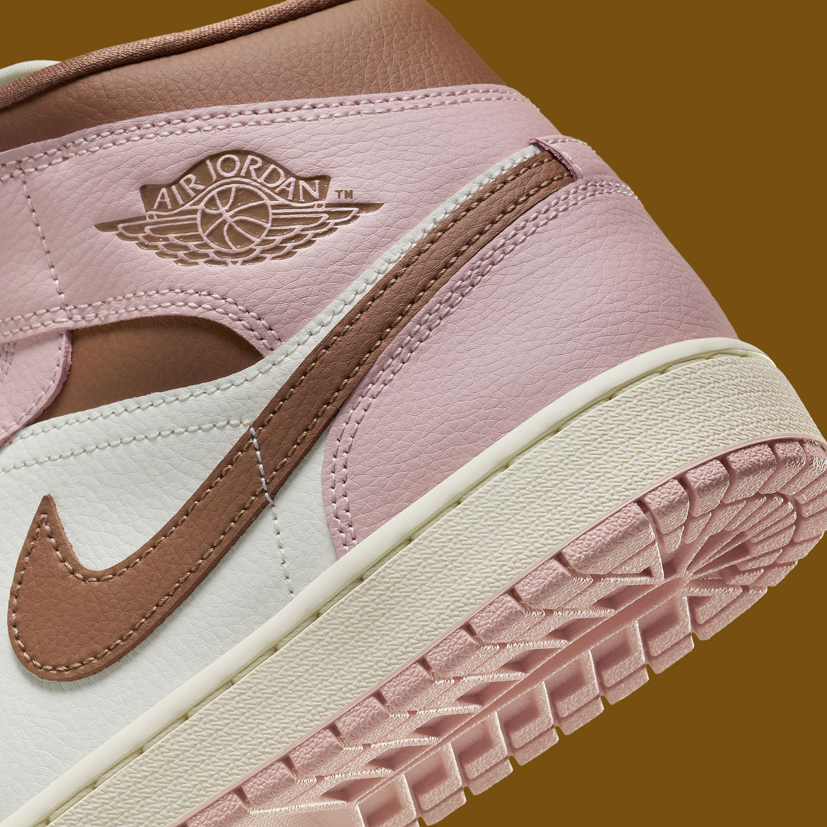 Air Jordan 1 Mid Neapolitan Bq6472 620 7