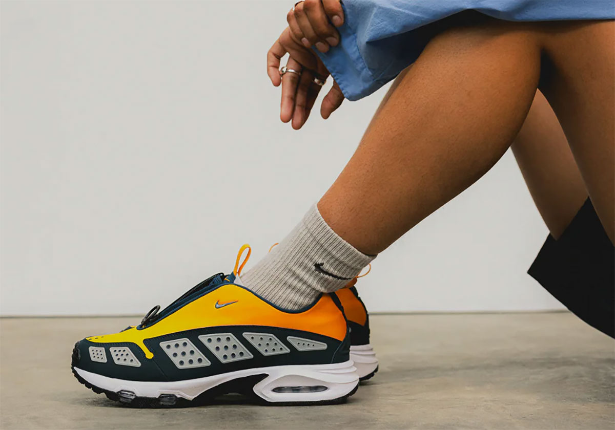 Where To Buy The Nike Air Max Sunder "Canyon Gold"