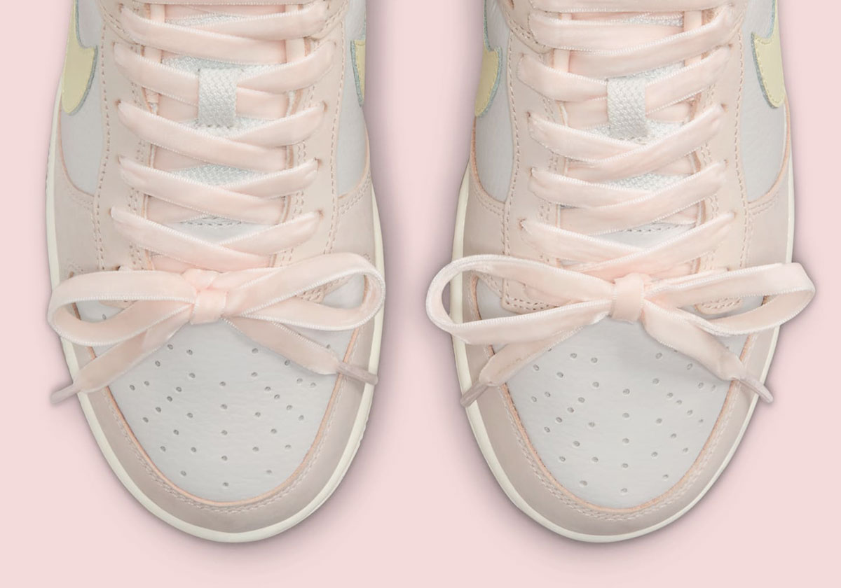 Satin Ribbons Adorn This Latest Women’s Pink Dunks