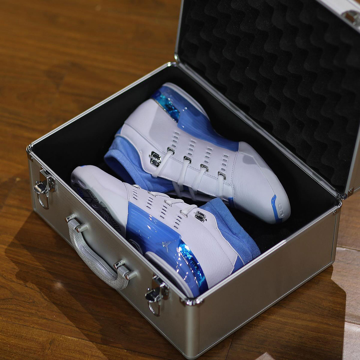 Air Jordan 17 Low Unc Fj0395 140 Release Date 19