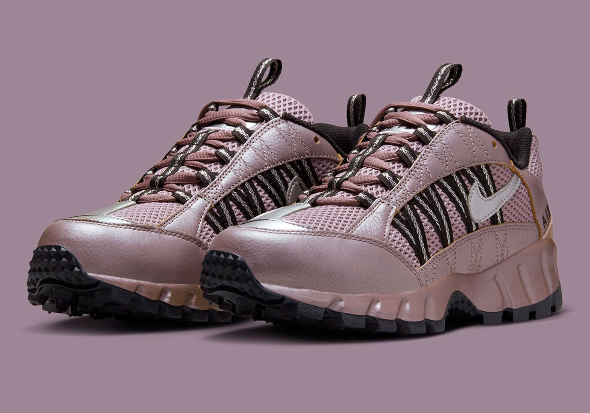 “Light Violet Ore” Overtakes This Shining Nike Air Humara