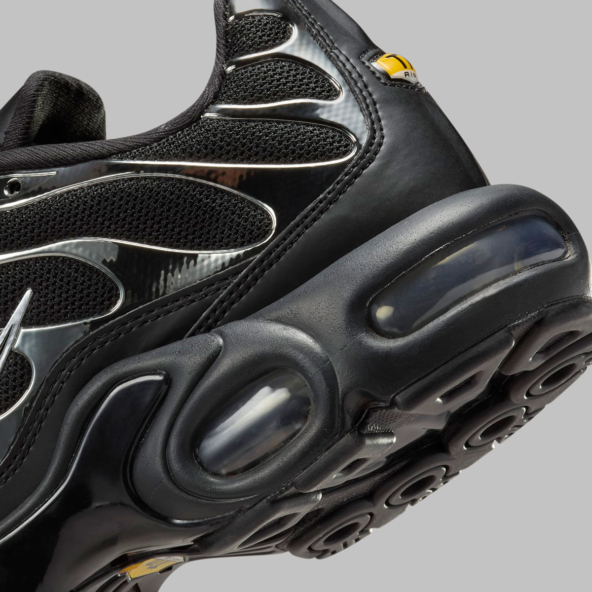 Nike Air Max Plus Black Chrome Silver Hj9743 001 5