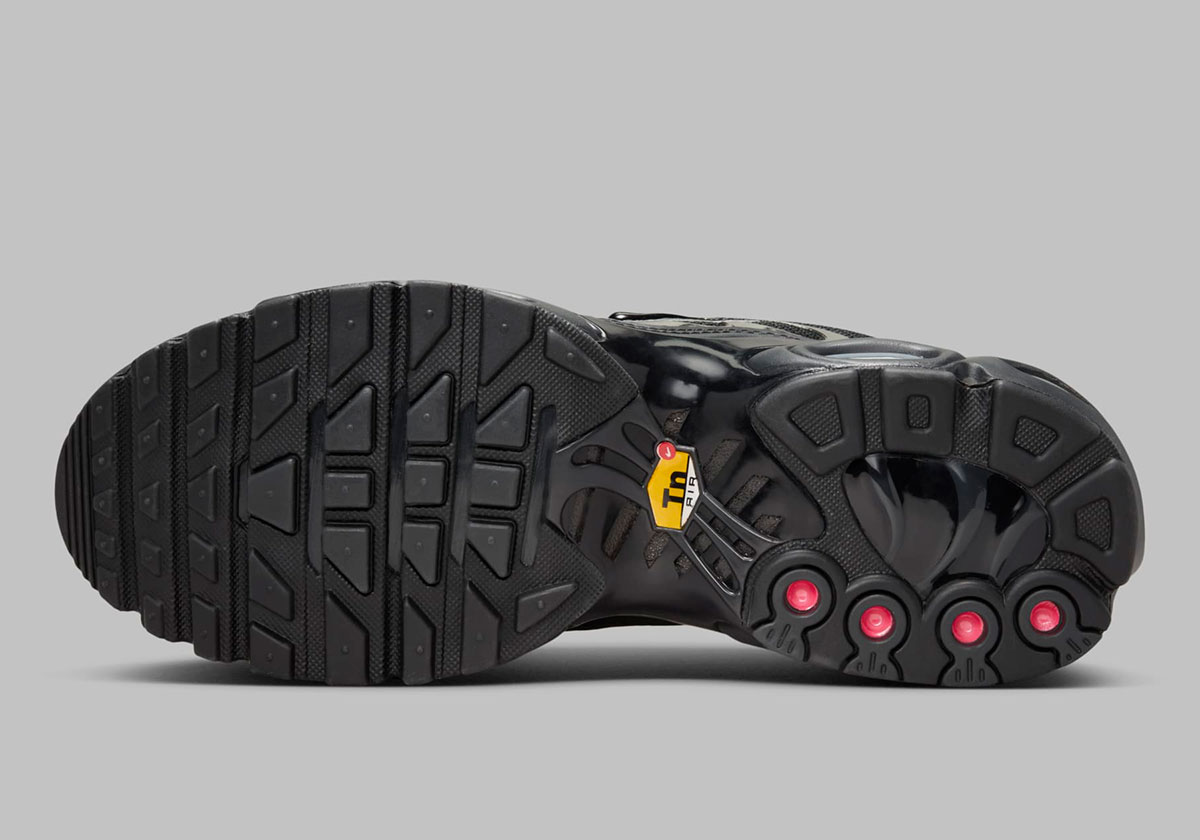 Nike Air Max Plus Black Chrome Silver Hj9743 001 7