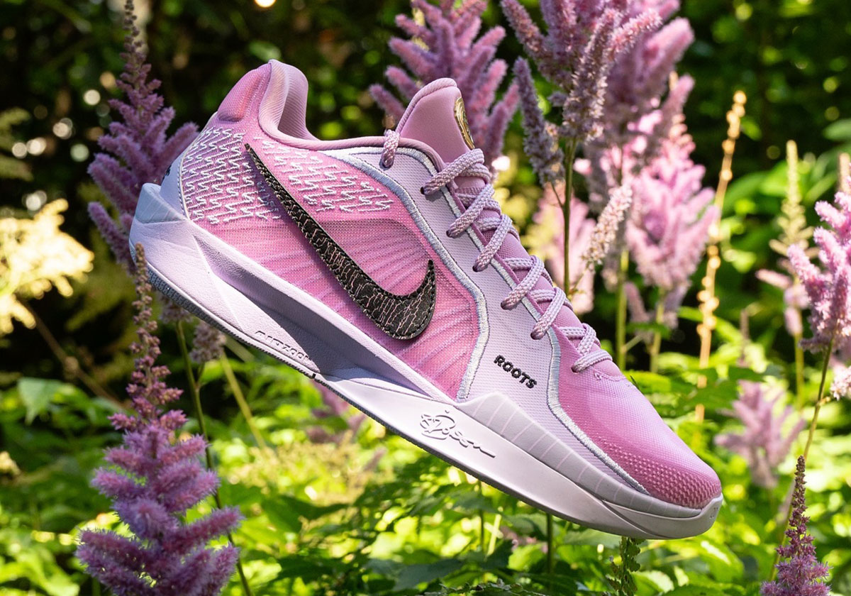Nike's EYBL Gifts Attendees A Sabrina 2 PE