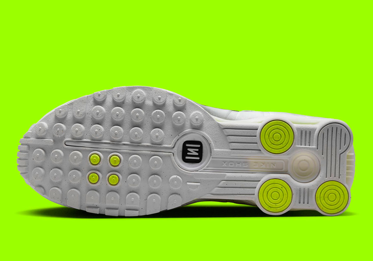 Nike Shox R4 White Metallic Silver Volt Ar3565 102 5