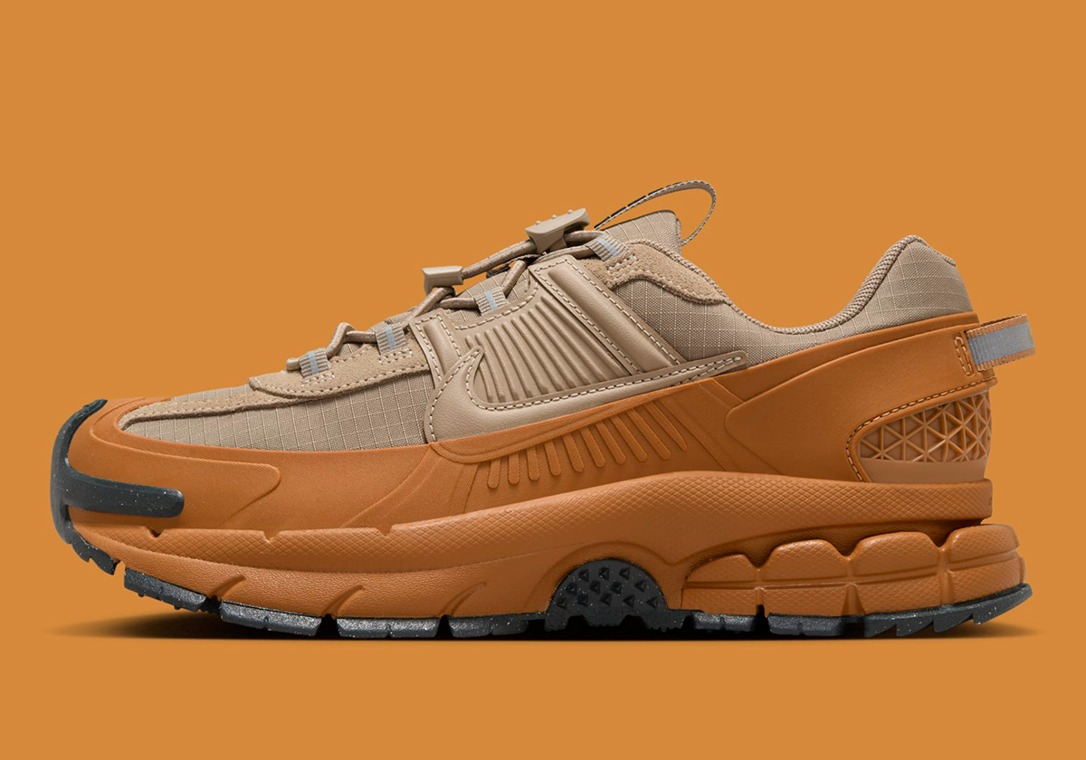 Nike Zoom Vomero 5 Roam Flax Khaki Anthracite University Gold Hq2181 200 2