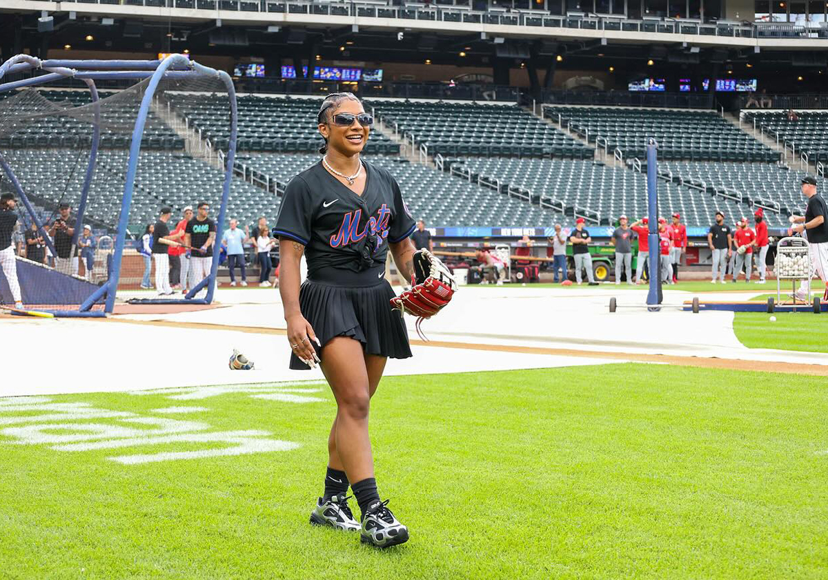 Jordan Chiles Nike Air Max New York Mets 2