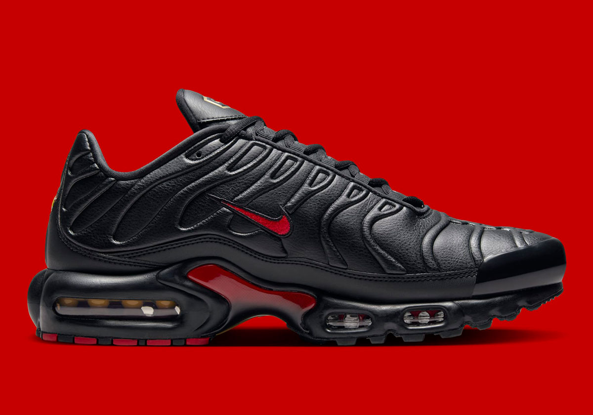 Nike Air Max Plus Black University Red Metallic Gold Fz3038 001 7