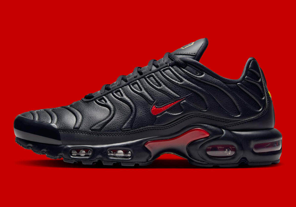 Nike Air Max Plus Black University Red Metallic Gold Fz3038 001 9