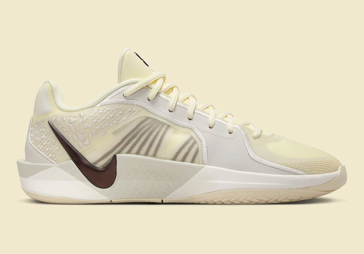 Nike Sabrina 2 Relentless Fq2174 102 7