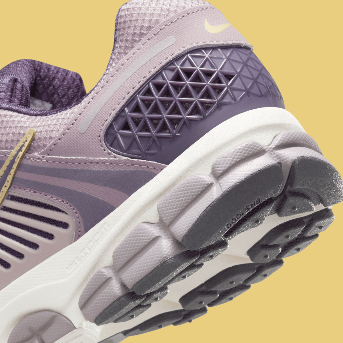 Nike Zoom Vomero 5 Platinum Violet Team Gold Light Violet Ore Dark Raisin Hq3643 019 2