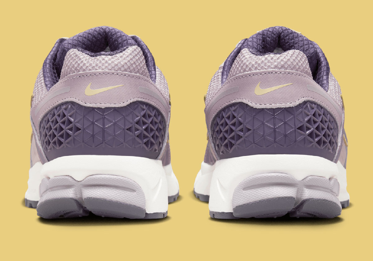 Nike Zoom Vomero 5 Platinum Violet Team Gold Light Violet Ore Dark Raisin Hq3643 019 5