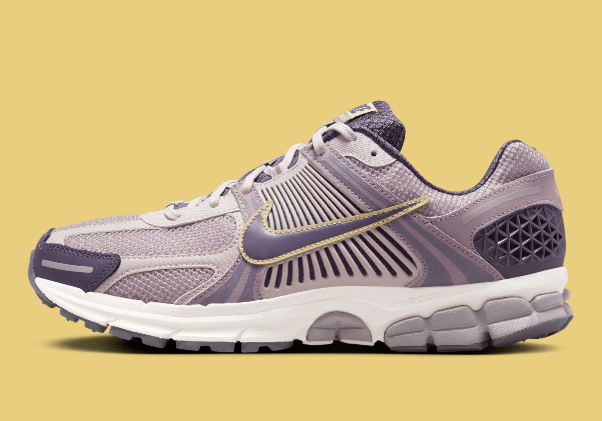 Nike Zoom Vomero 5 Platinum Violet Team Gold Light Violet Ore Dark Raisin Hq3643 019 8