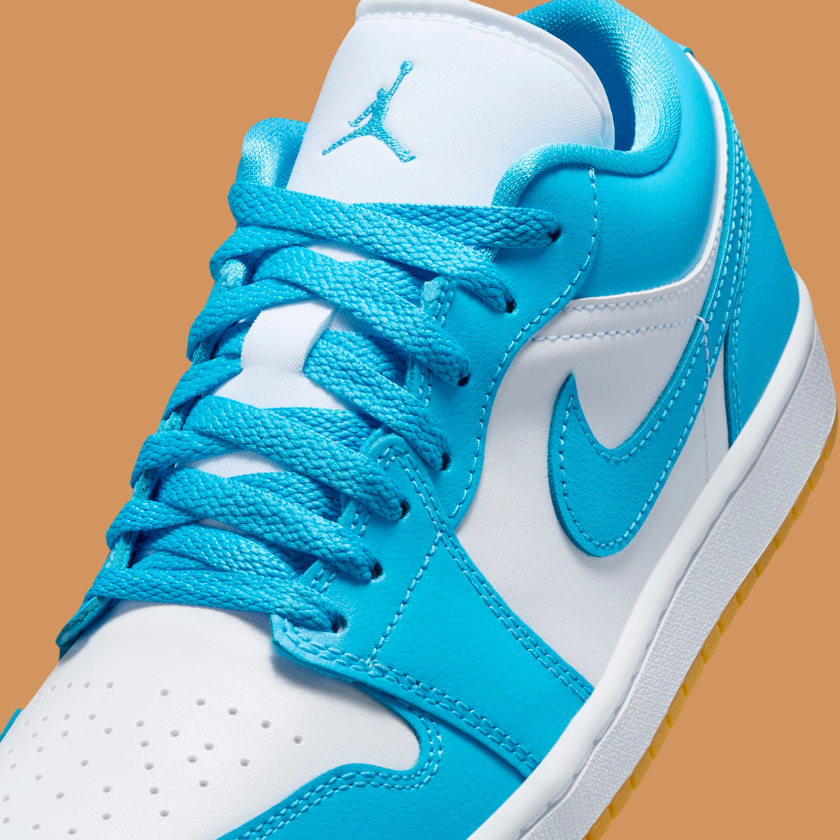 Air Jordan 1 Low White Aquatone Gum Brown Dc0774 104 1