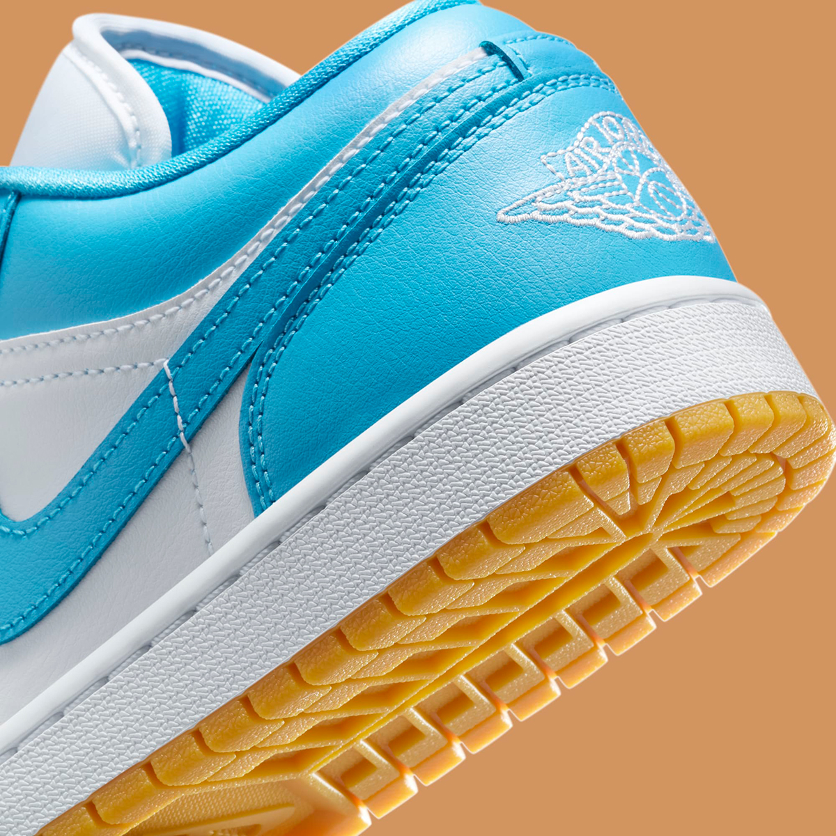 Air Jordan 1 Low White Aquatone Gum Brown Dc0774 104 8