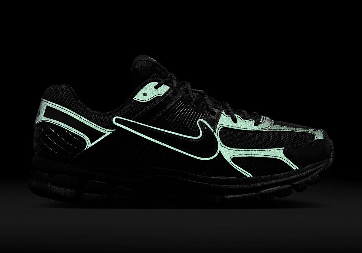 Dover Street Market Nike Zoom Vomero 5 Fz3313 001 Release Date 2