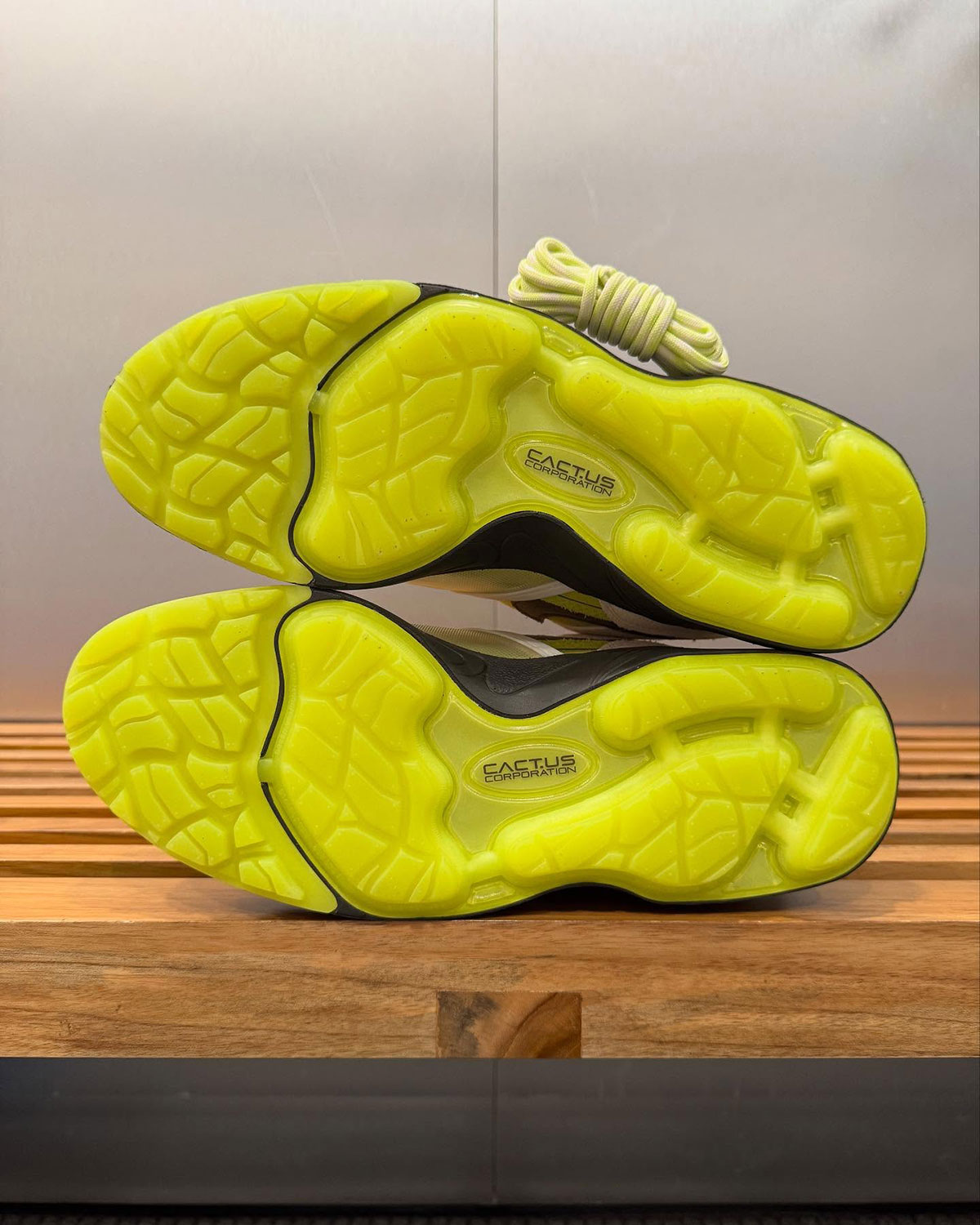 Travis Scott Field Jaxx Limelight Hq3072 300 7