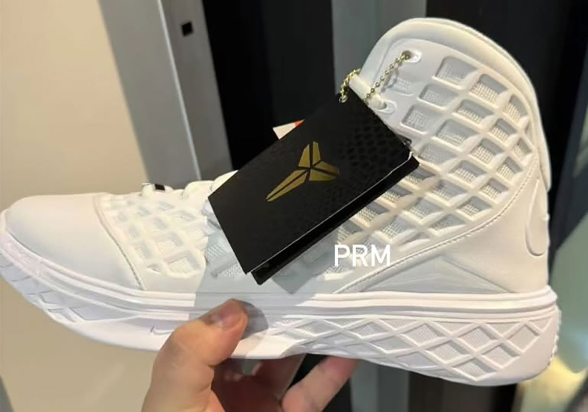 First Look At The Nike Kobe 3 Protro "Halo"