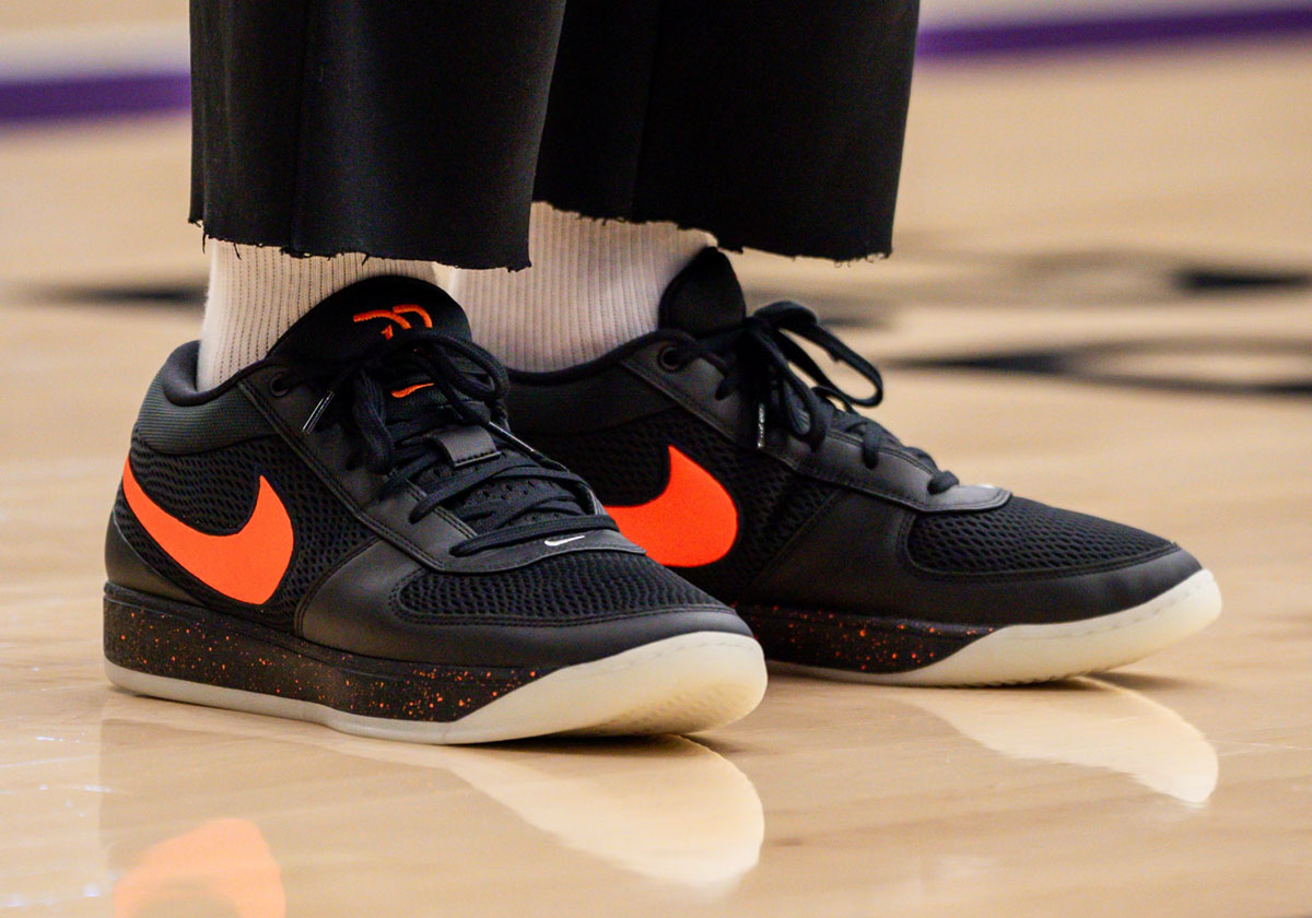 Nike Book 1 Zoom Rev Pe 4