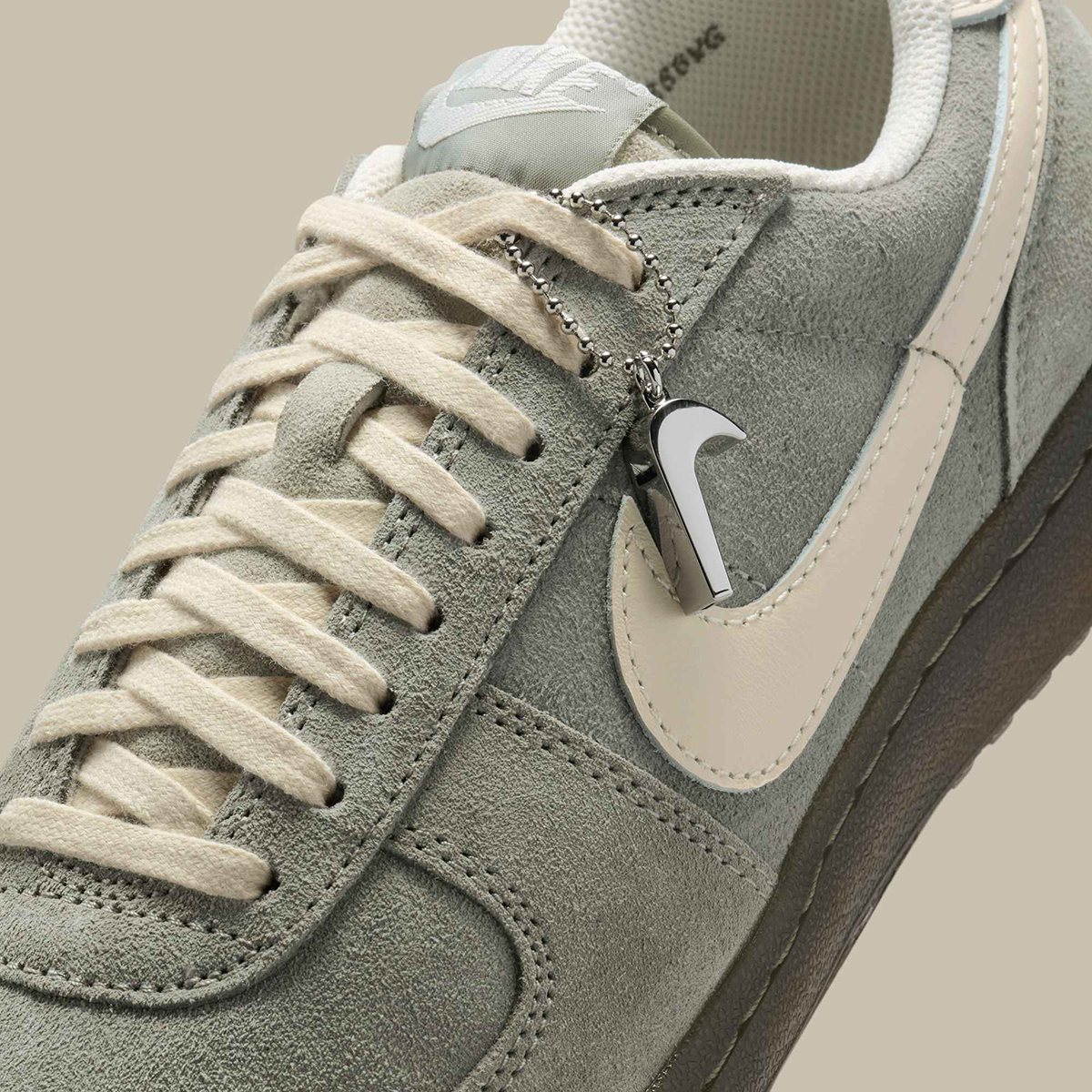 Nike Field General 82 Swoosh Whistle If0666 300 9
