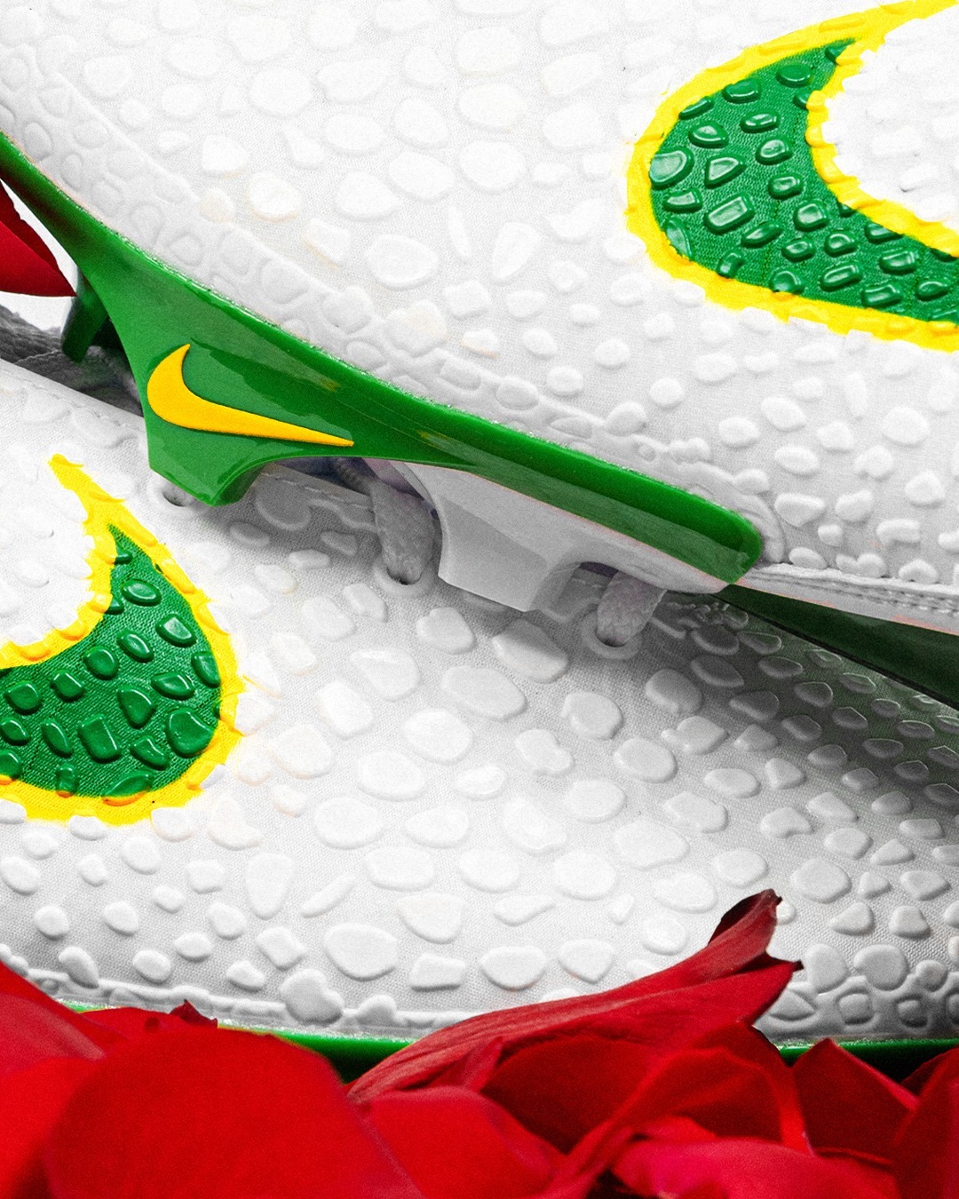 Oregon Ducks Nike Kobe 6 Rose Bowl Cleat Pe 3