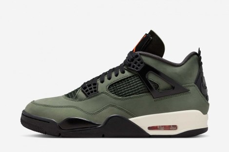 UNDEFEATED x Air Jordan 4
