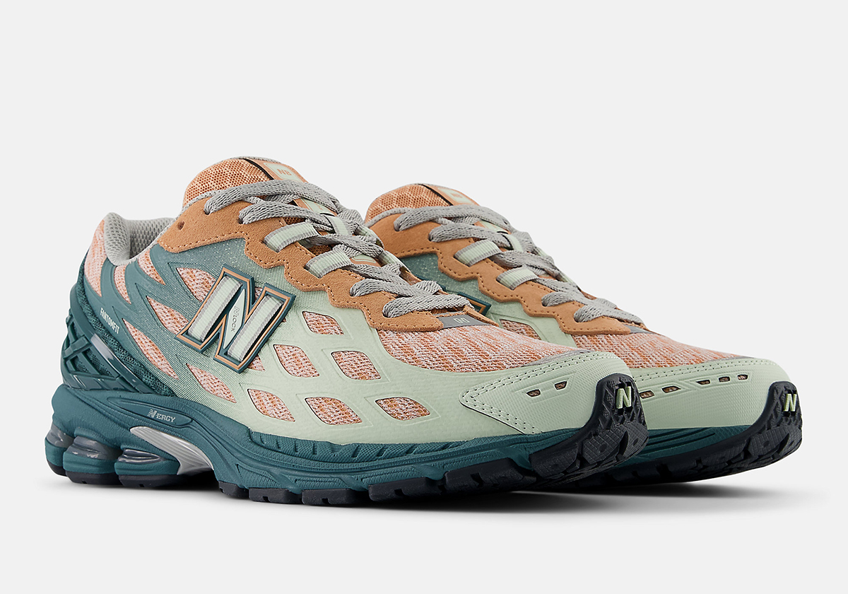 The New Balance 1906W Makes A Colorful Introduction In “New Spruce/Light Sparrow”