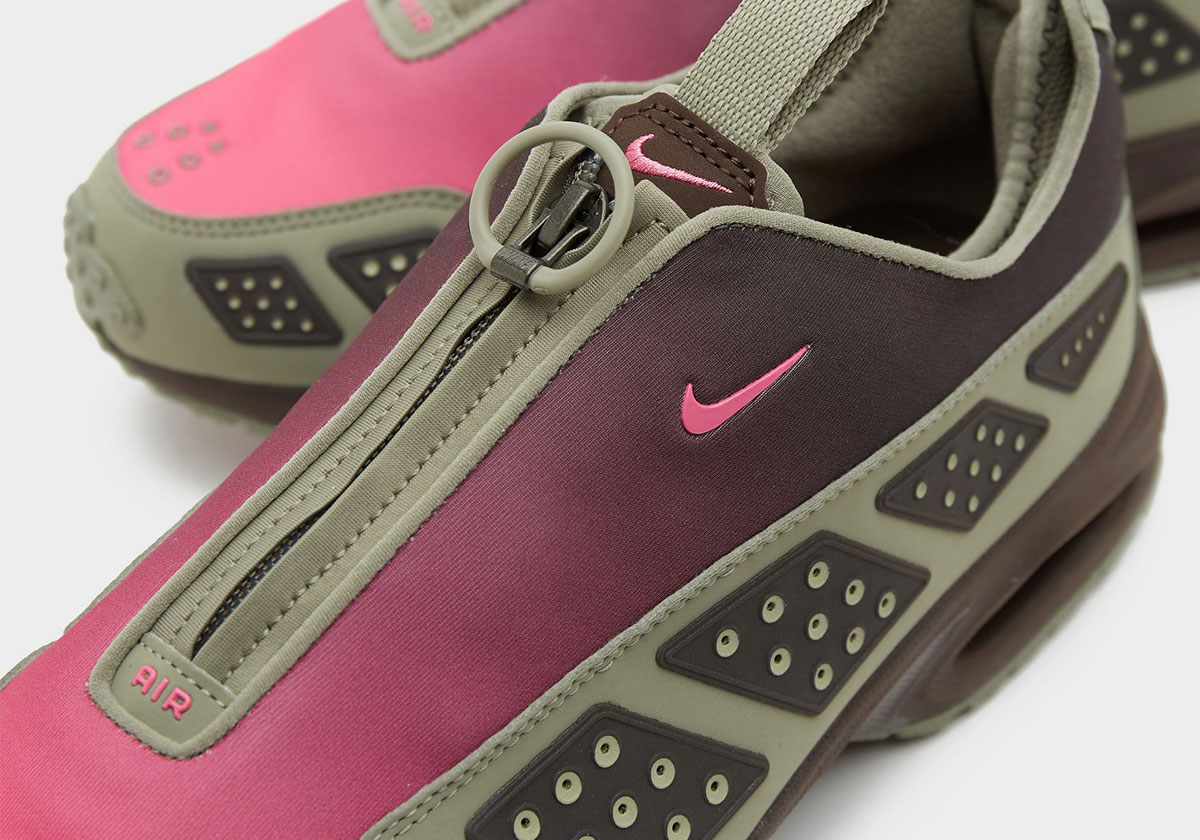 The Nike Air Max Sunder Continues Its Run Of Gradients With "Light Army/Pinksicle"