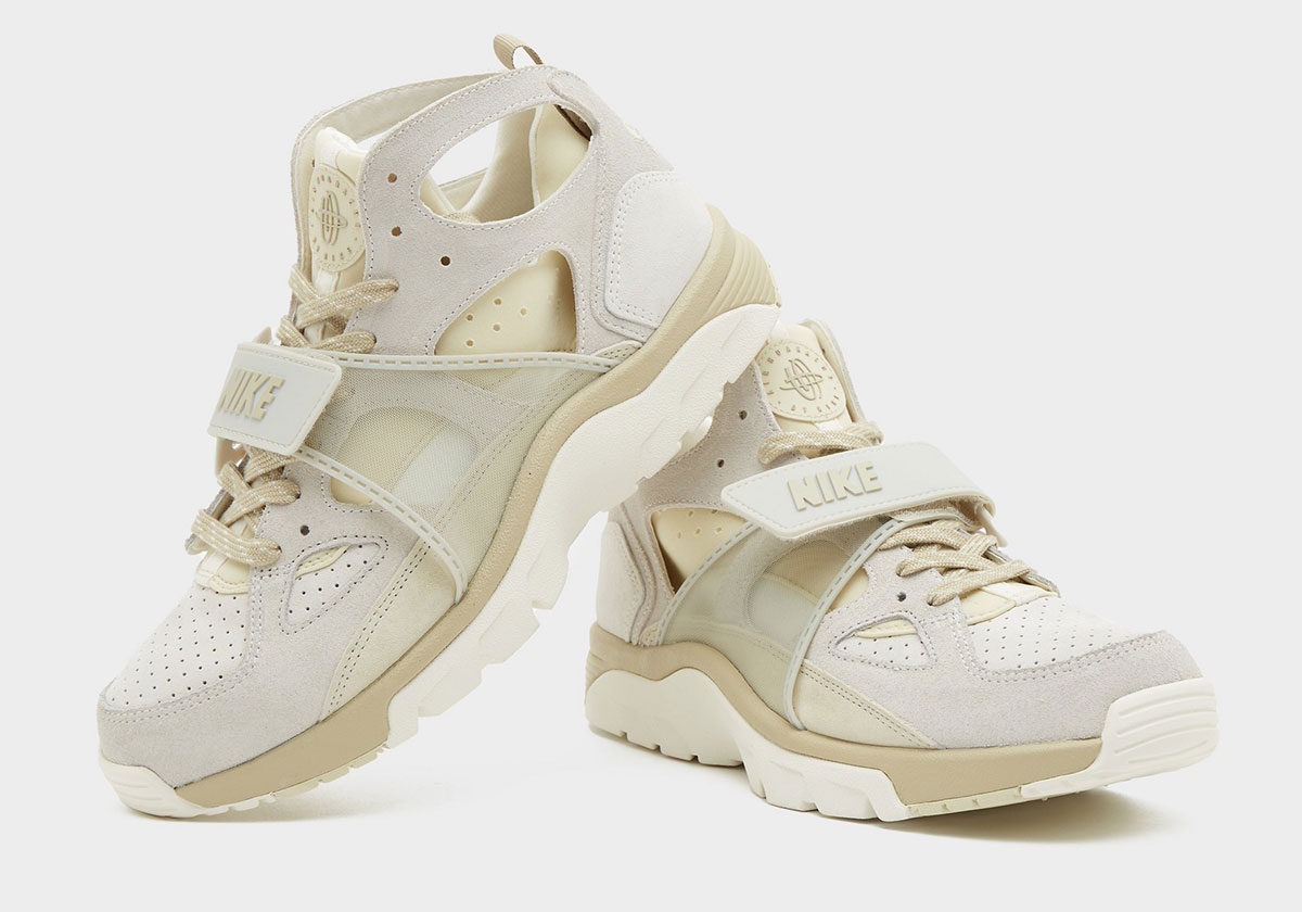 Nike Air Trainer Huarache Sail Light Khaki Desert Khaki Ib7678 100 1