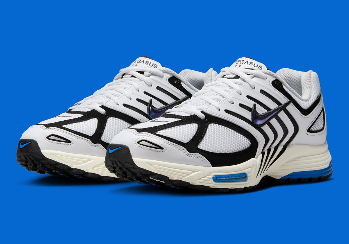 Tasteful "Photo Blue" Accents Land On This Black And White Nike Pegasus 2K5