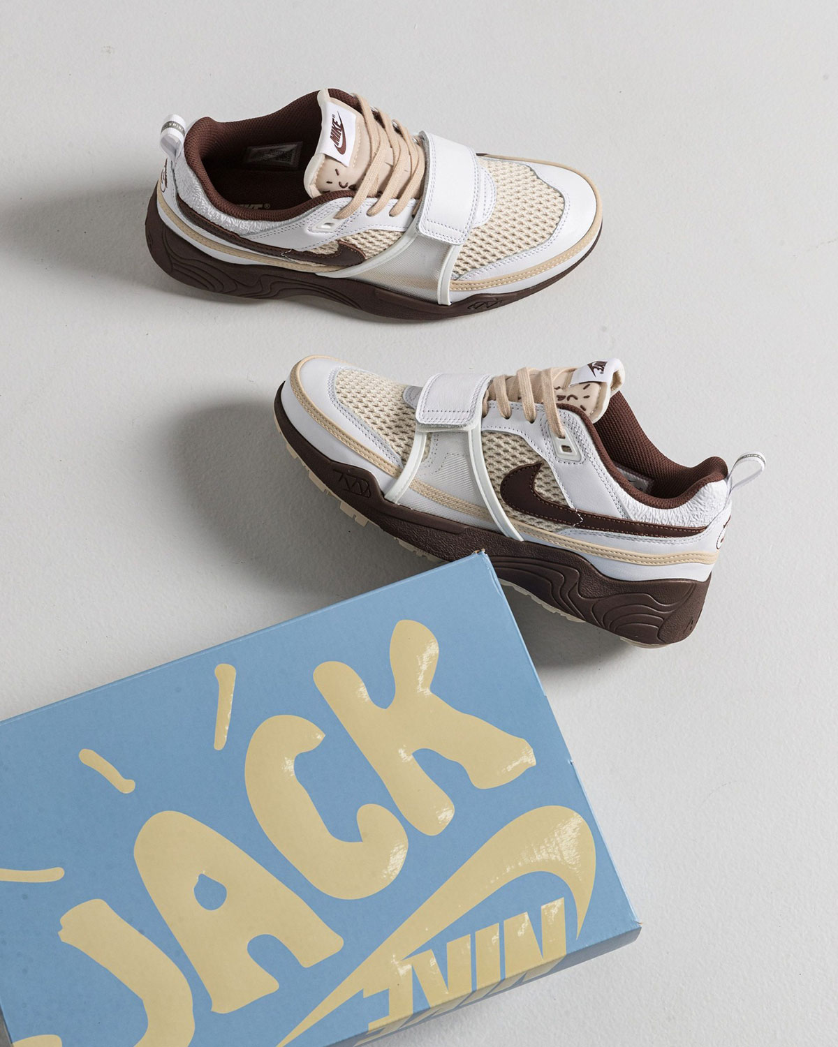 Travis Scott Shoes Nike Zoom Field Jaxx Light Chocolate 2025 2