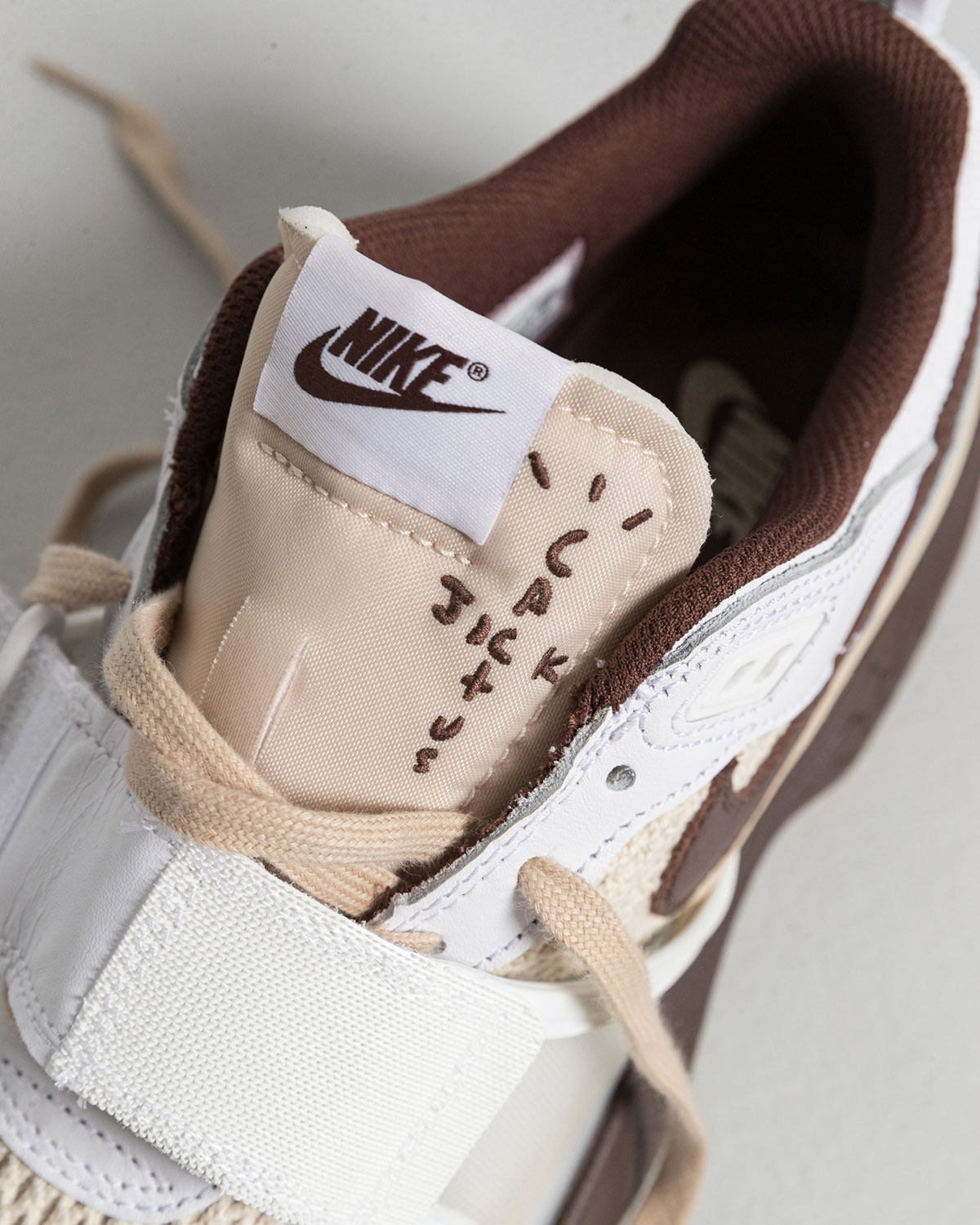 Travis Scott Shoes Nike Zoom Field Jaxx Light Chocolate 2025 3