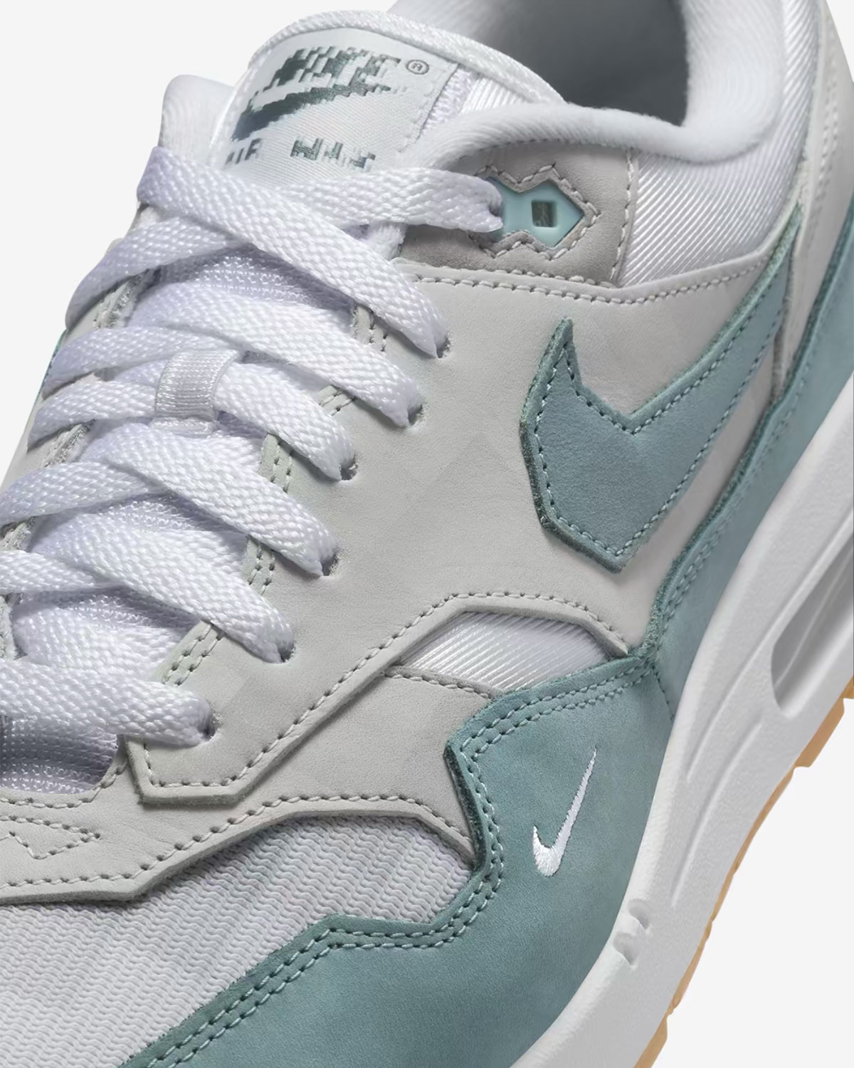 Air Max 1 Low Poly Adventure 4
