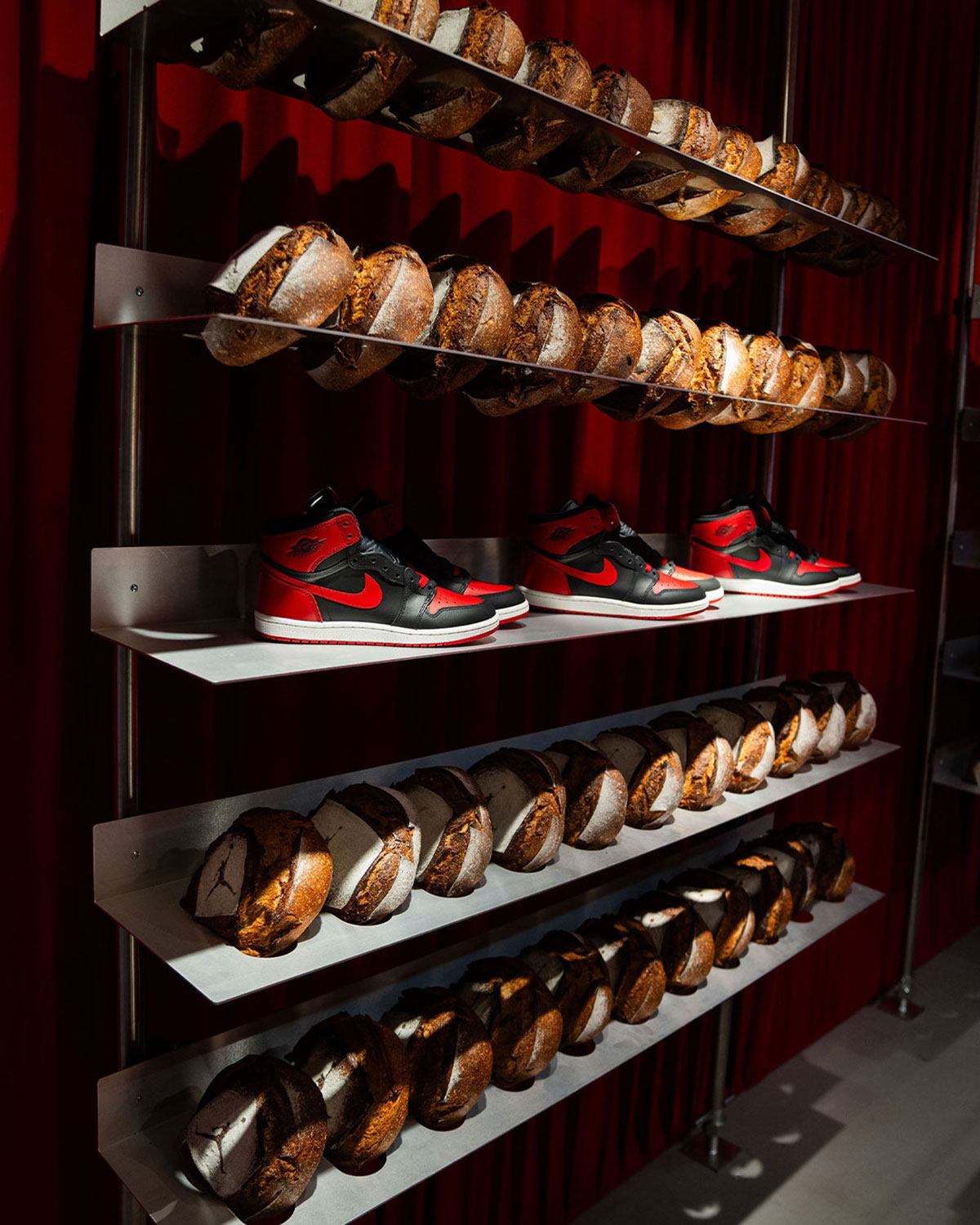 Solebox Jordan 1 Bread 1