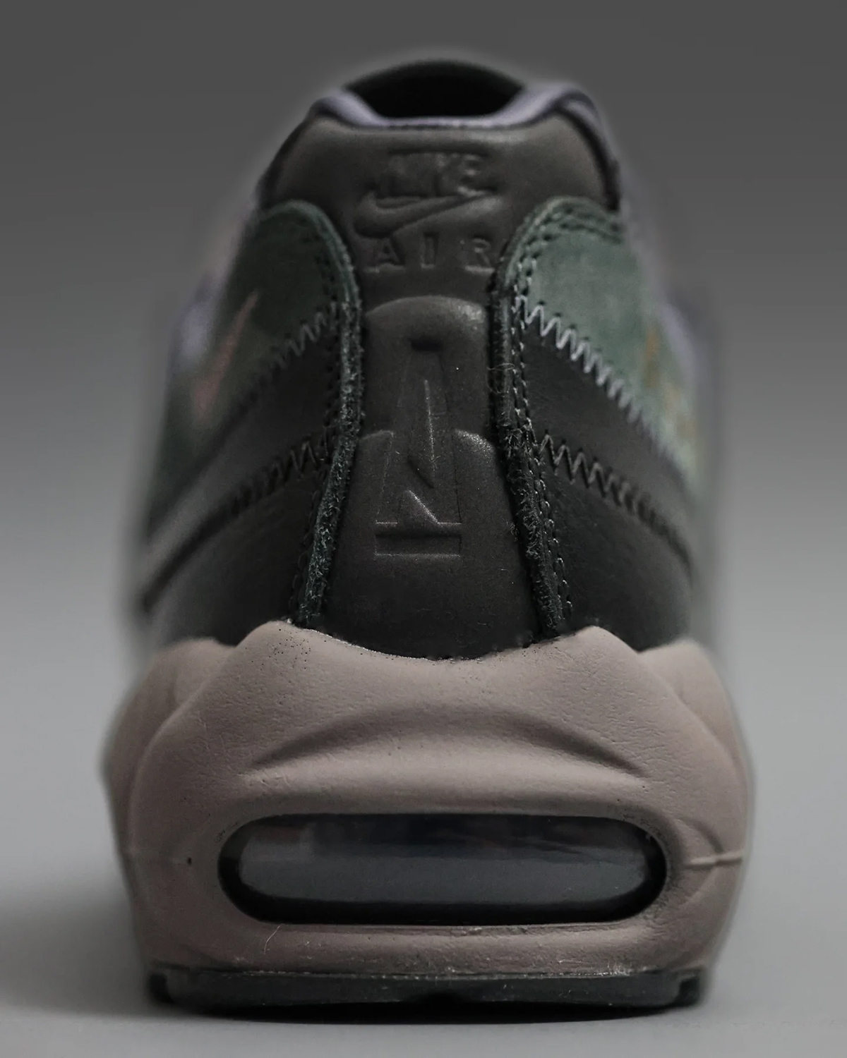 A Ma Maniere Nike Air Max 95 Diffused Taupe Phantom Fz8743 201 4