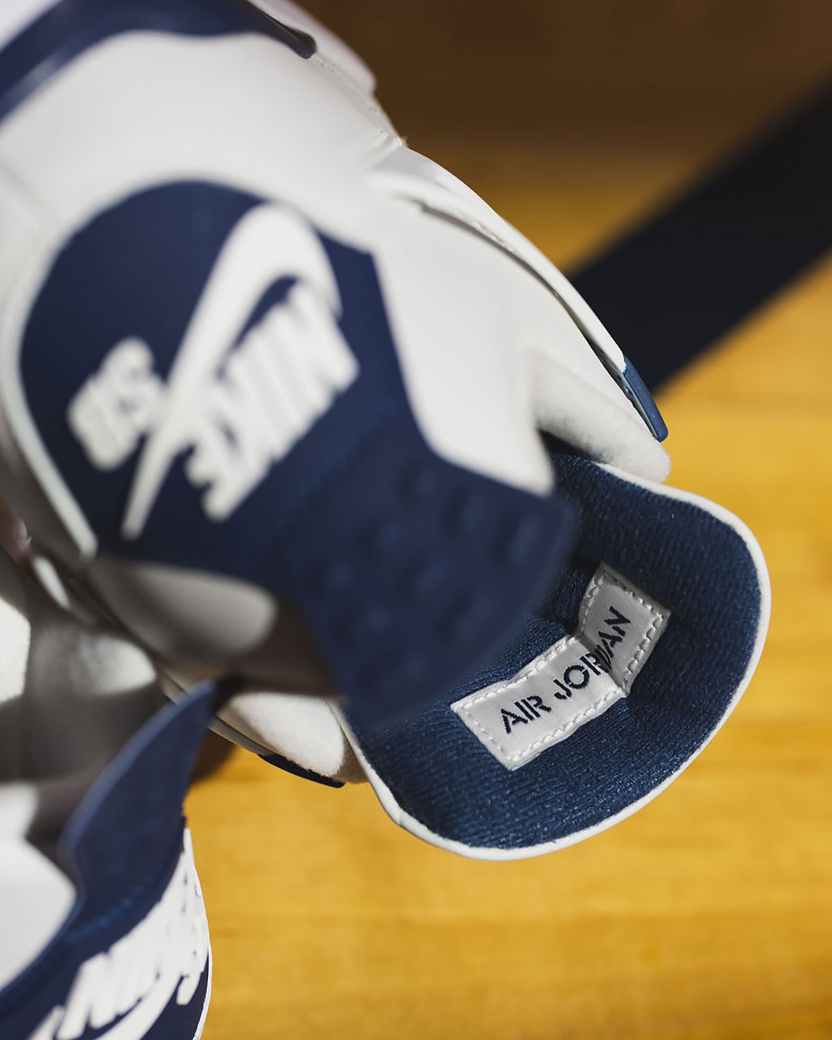 Jordan 4 Sb Navy Raffles 5