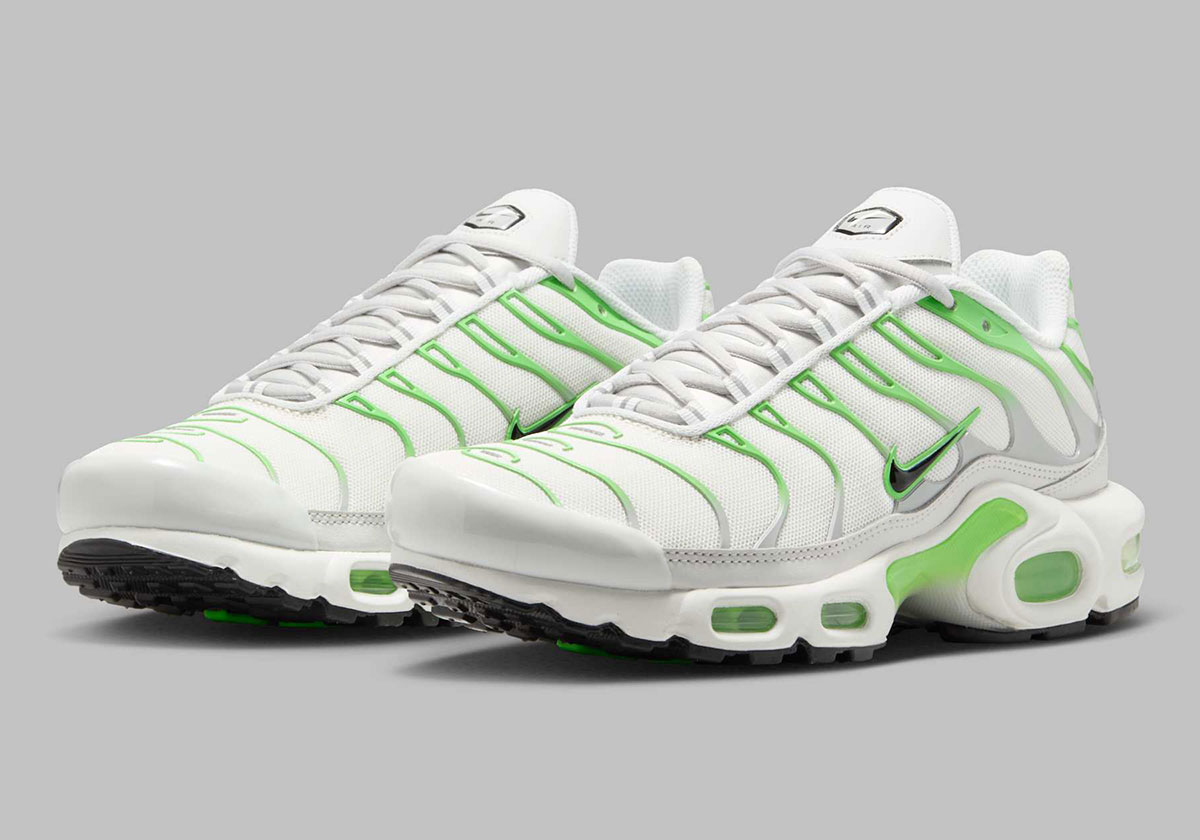 A "Green Strike" Jolts The Nike Air Max Plus To Life
