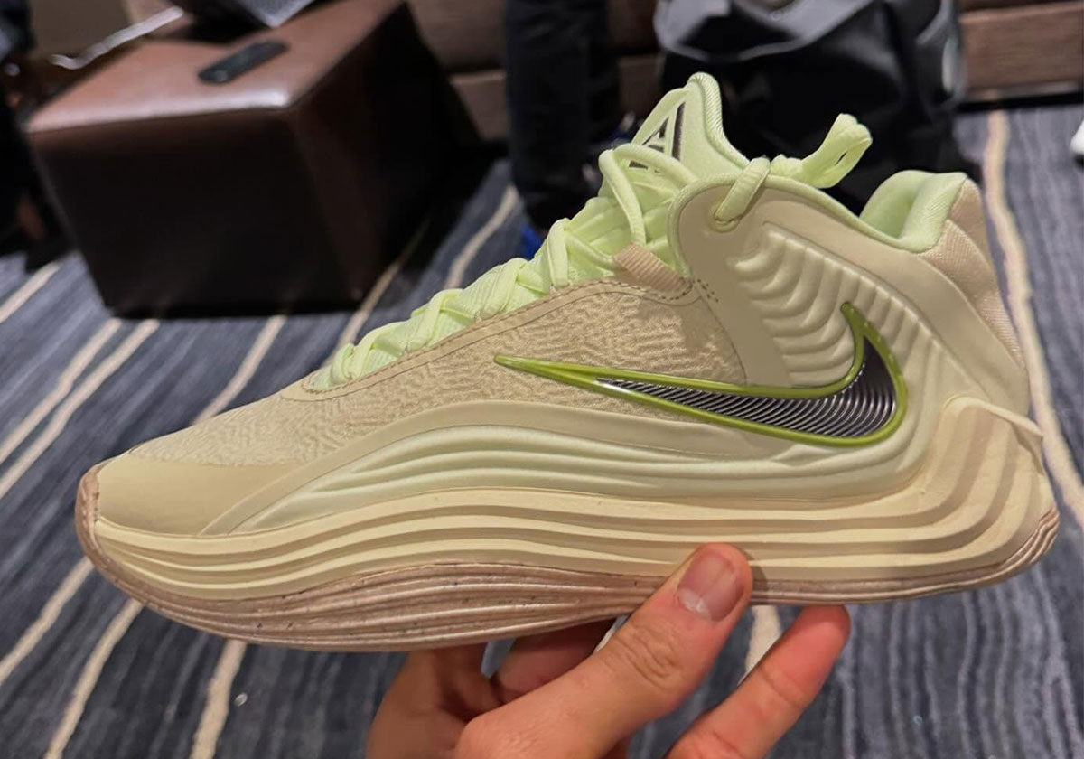 Giannis Antetokounmpo Just Leaked His Own Shoe, The Nike Giannis Freak 7