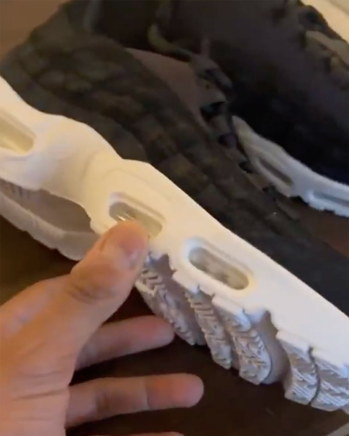 Nike Sb Air Max 95 Sample 3