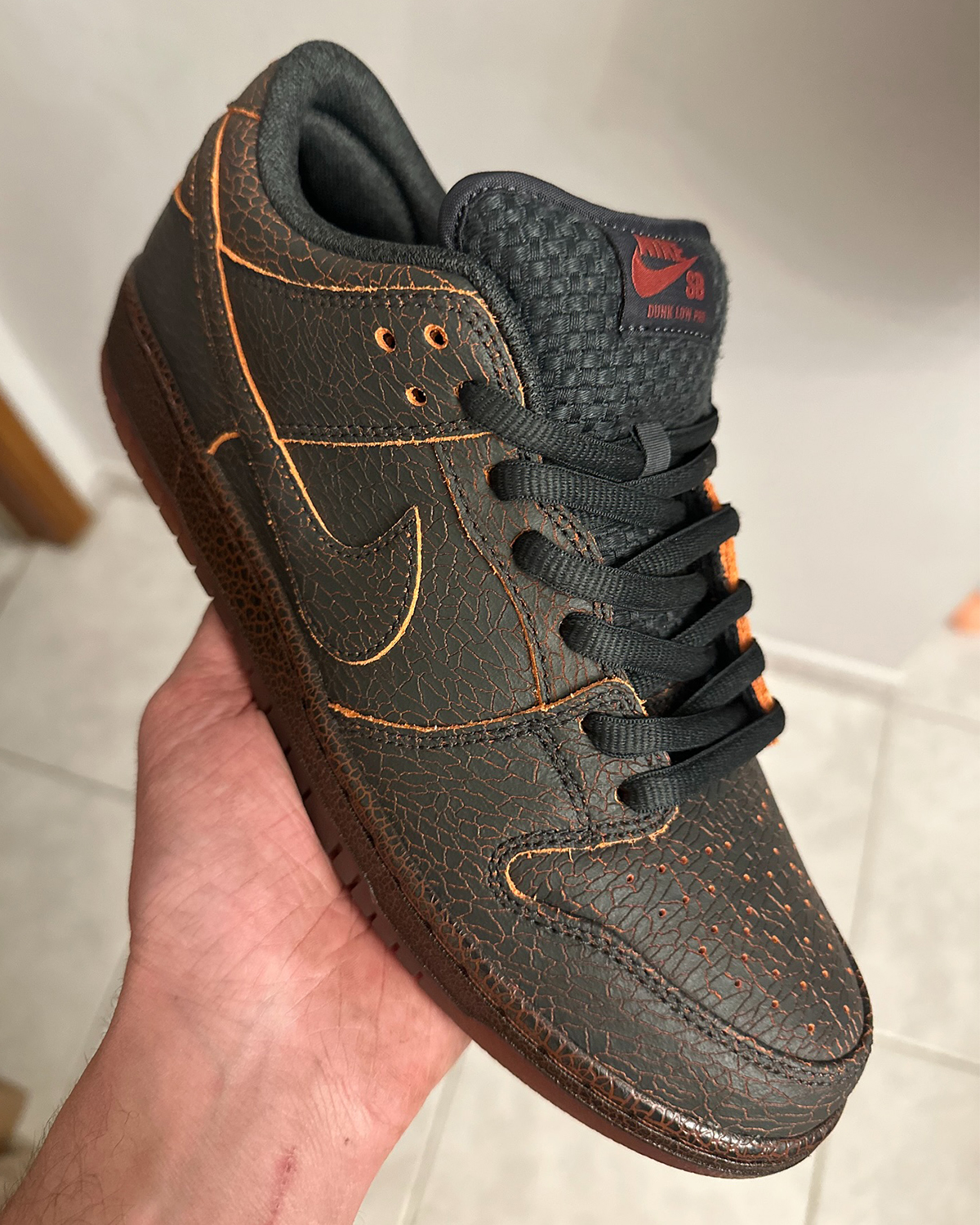 Nike Sb Dunk Low Krampus Hv1668 001 4