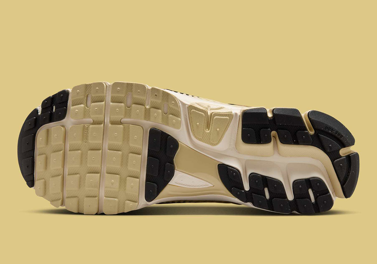 Nike Zoom Vomero 5 Gold White Black Fj2028 700 1