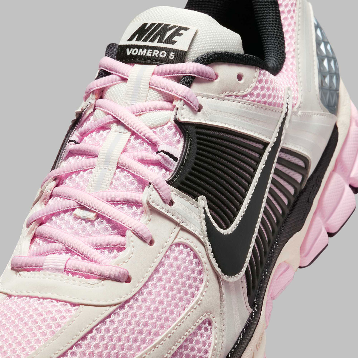 Nike Zoom Vomero 5 Summit White Pink Black Fb9149 600 1
