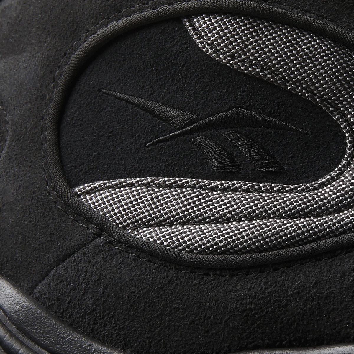 Reebok Answer Iii Black Chrome Energy Red 100209104 3