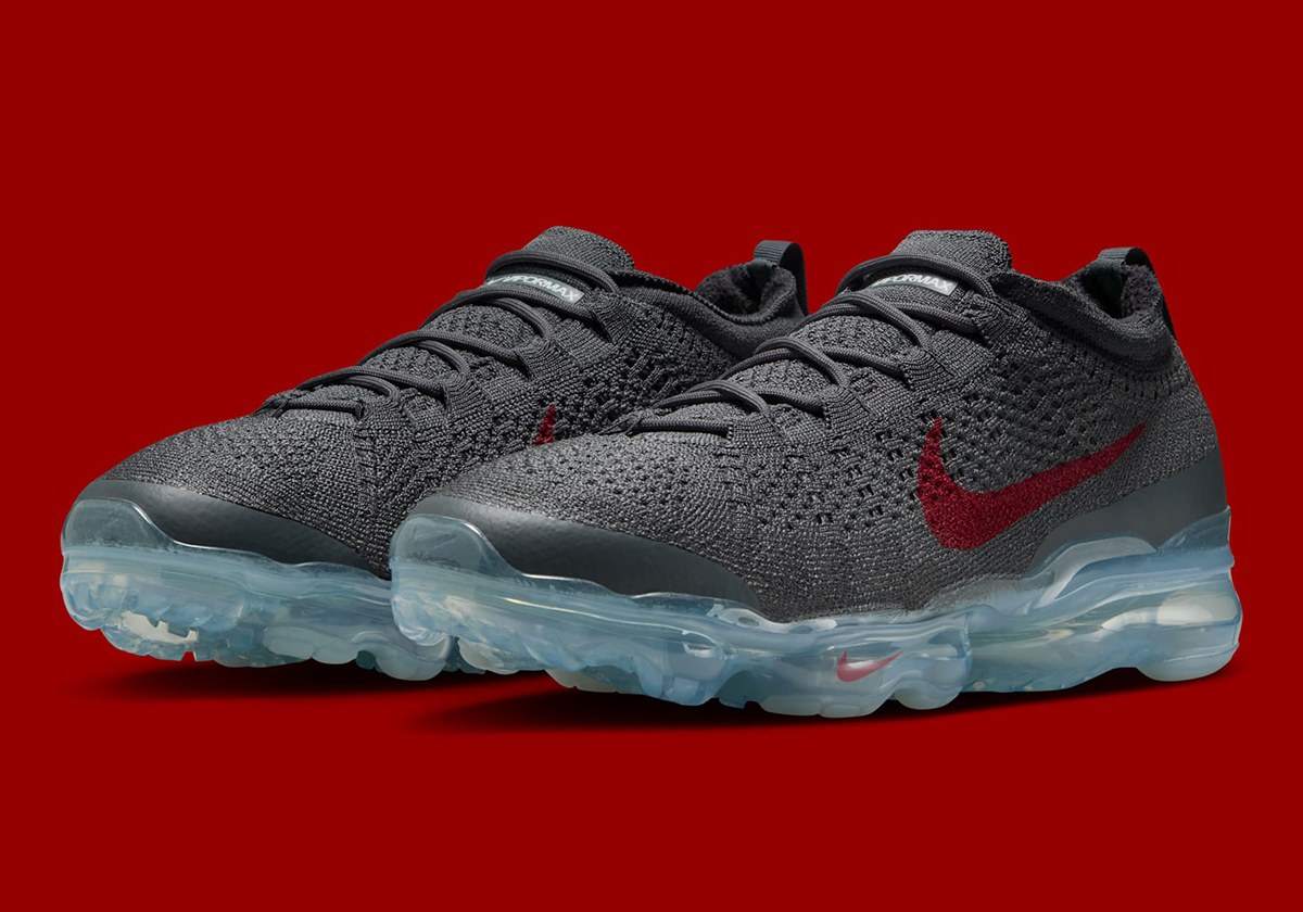 "Gym Red" Surges Through The Nike Vapormax Flyknit 2023