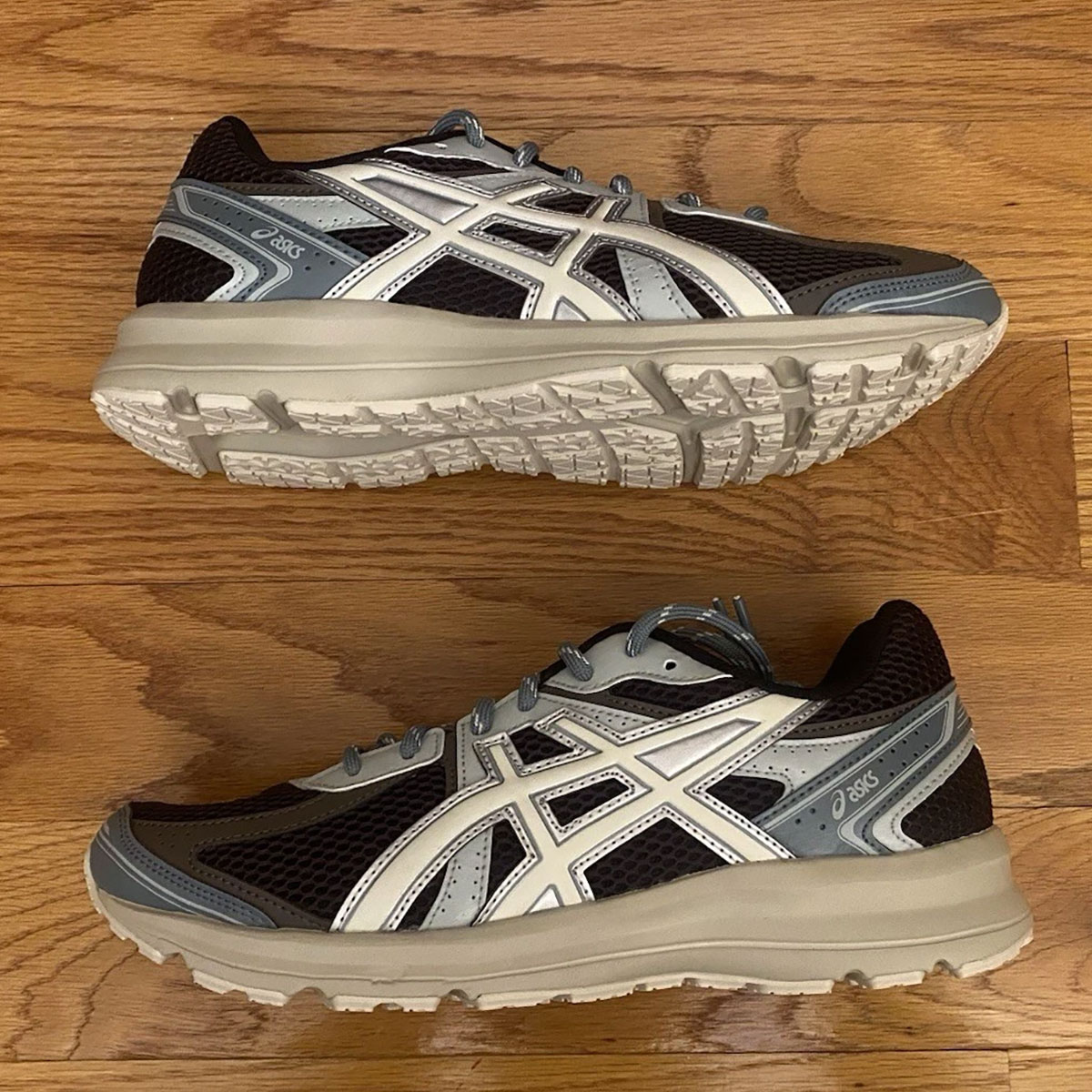 Kith Asics Jog 100s Espresso Vanilla Ice 1203a848 200 5